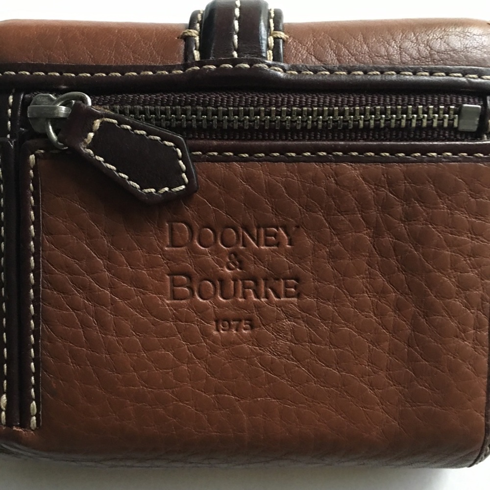 Dooney & Bourke Wallet Pebbled Leather Small Brown Silver Snap Zip 8 Slots - Picture 2 of 10